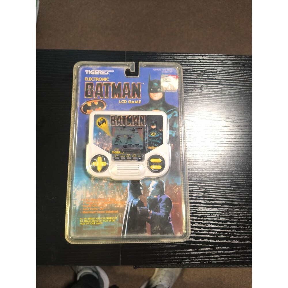 Batman Unopened Vintage Tiger Electronics LCD Game Model 7-799 DC Comics 1989